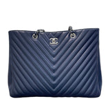 シャネル CHANEL vステッチチェーンショッピングトート A91046 ネイビー/シルバー金具 キャビアスキン レディース トートバッグ