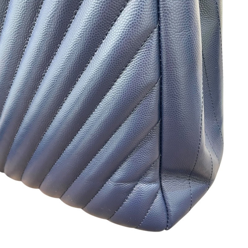 シャネル CHANEL vステッチチェーンショッピングトート A91046 ネイビー/シルバー金具 キャビアスキン レディース トートバッグ