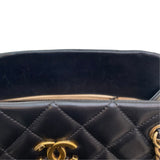 シャネル CHANEL マトラッセ ショッピングトートバッグ 17番台 ブラック ゴールド金具 ラムスキン レディース