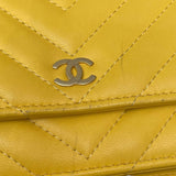 シャネル CHANEL Vステッチシェブロンウォレット AP0250 イエロー　GD金具 ラムスキン レディース ショルダーバッグ