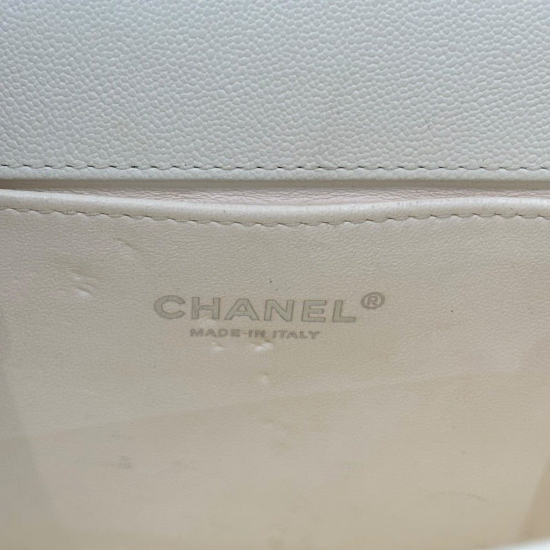 シャネル CHANEL ボーイシャネル25 A67086 ホワイト×シルバー金具 キャビアスキン レディース ショルダーバッグ