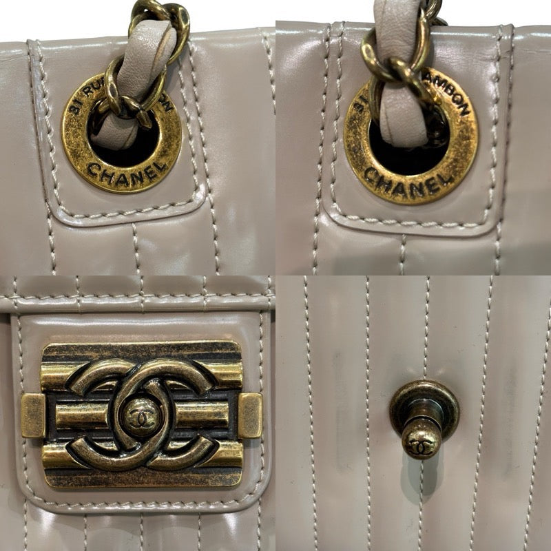 シャネル CHANEL ボーイシャネルショルダー 16番台 ベージュ パテント レディース ショルダーバッグ