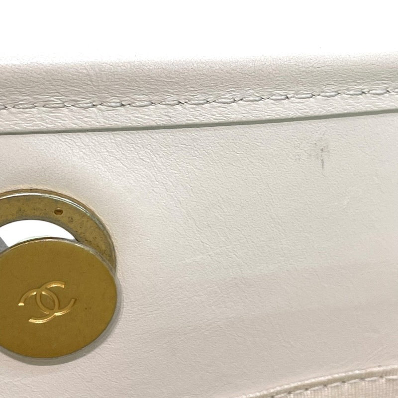 シャネル CHANEL ドーヴィルMM A67001 30番台 アイボリー×ゴールド金具 カーフ レディース トートバッグ