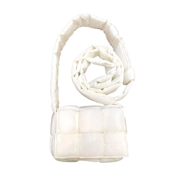 ボッテガ・ヴェネタ BOTTEGA VENETA キャンディ パデッドテック カセット 691018 ホワイト ナイロン レディース ショルダーバッグ