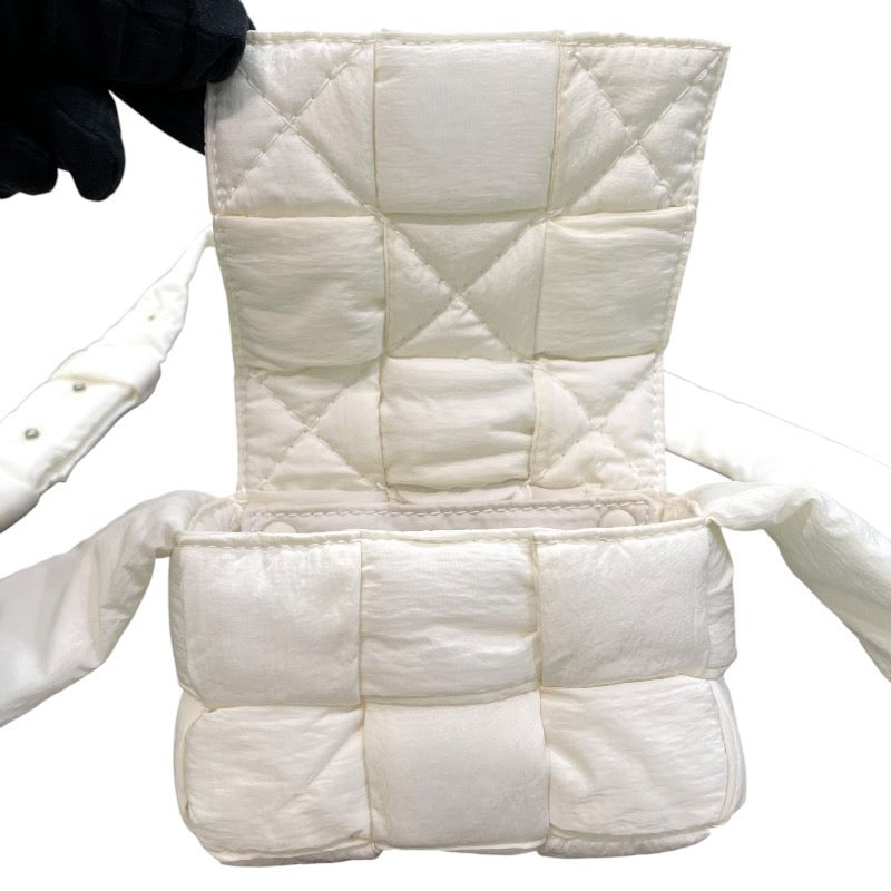 ボッテガ・ヴェネタ BOTTEGA VENETA キャンディ パデッドテック カセット 691018 ホワイト ナイロン レディース ショルダーバッグ