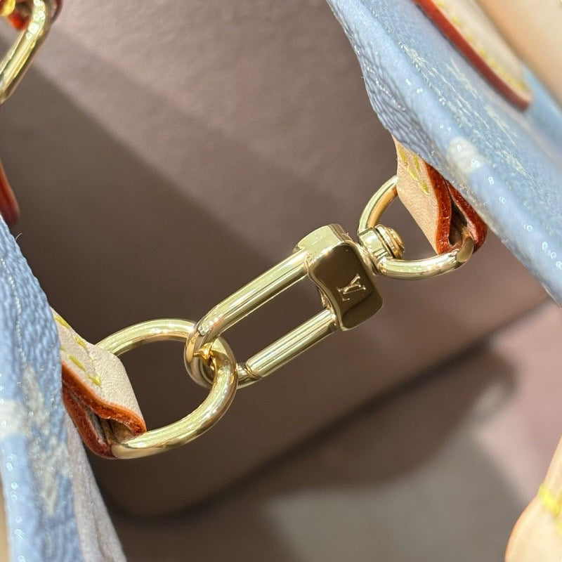 ルイ・ヴィトン LOUIS VUITTON オンザゴーMM M12415 トリアノングレー モノグラム・キャンバス レディース トートバッグ