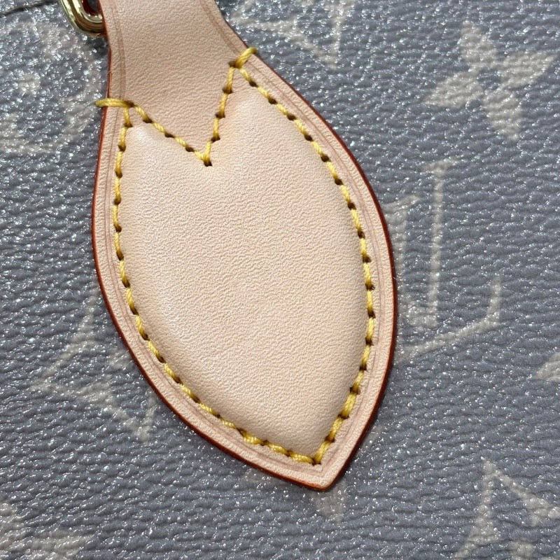 ルイ・ヴィトン LOUIS VUITTON オンザゴーMM M12415 トリアノングレー モノグラム・キャンバス レディース トートバッグ
