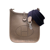 エルメス HERMES エヴリンTPM W刻 エトゥープ x シルバー金具 トリヨン ユニセックス ショルダーバッグ