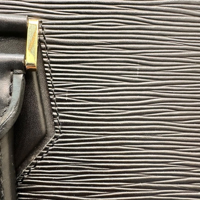 p58【美品】ルイヴィトン　エピレザー　ポンヌフ　ブラック　ハンドバッグ. LOUIS VUITTON ルイヴィトン パッシィPM エピ ハンドバッグ