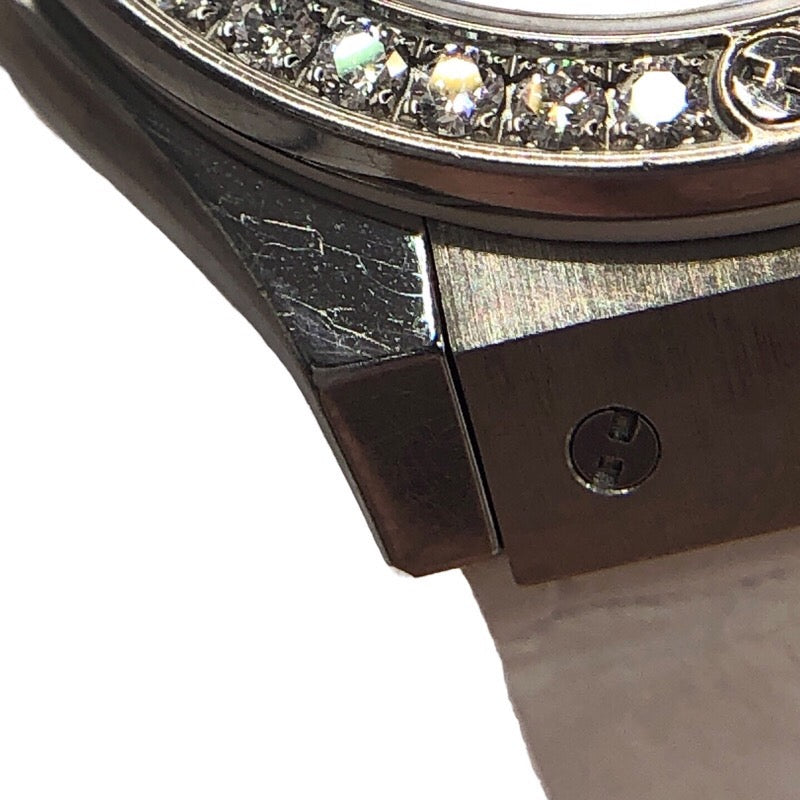 ウブロ HUBLOT クラシックフュージョン チタニウム ホワイトダイヤモンド 581.NE.2010.RW.1104 ホワイト文字盤 チタン/SS クオーツ レディース 腕時計