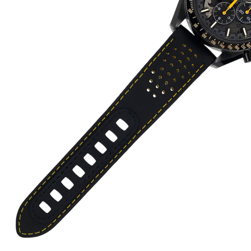 オメガ  スピードマスター ダーク サイド オブ ザ ムー﻿ン 311.92.44.30.01.001 ブラックセラミック & レザーストラッ﻿プ  腕時計メンズ