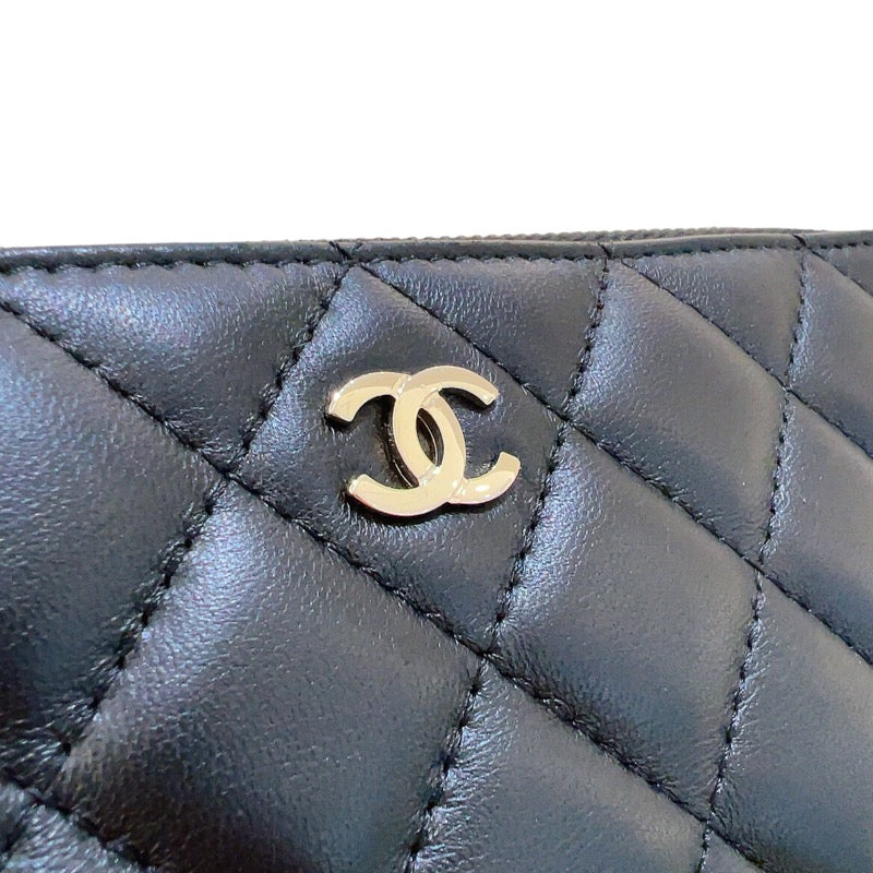 シャネル CHANEL マトラッセ チェーンウォレット A82527 ブラック