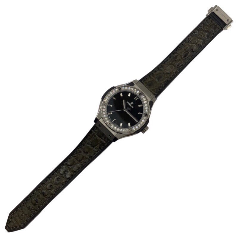 ウブロ HUBLOT クラシックフュージョン チタニウム グリーン ダイヤモンド 581.NX.8970.LR.1140 チタン/アリゲータ |  中古ブランドリユースショップ OKURA(おお蔵)